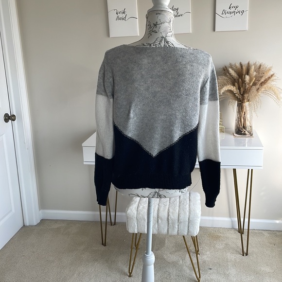 Color block sweater - Picture 4 of 4